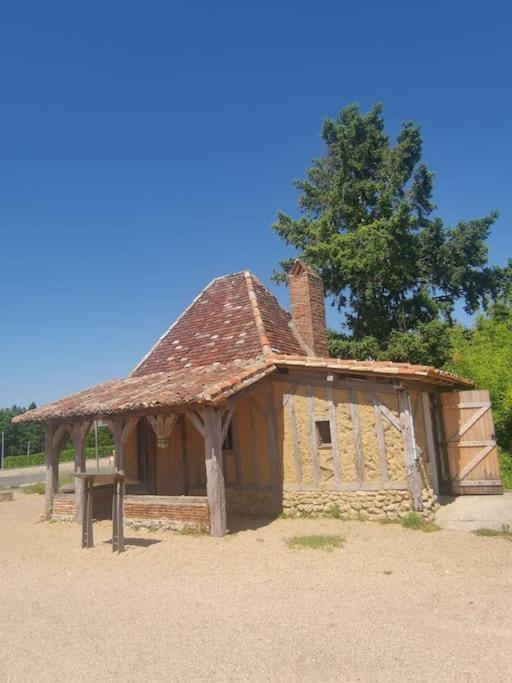 Apartamento The Walnut Tree. Saint-Aulaye-Puymangou Exterior foto